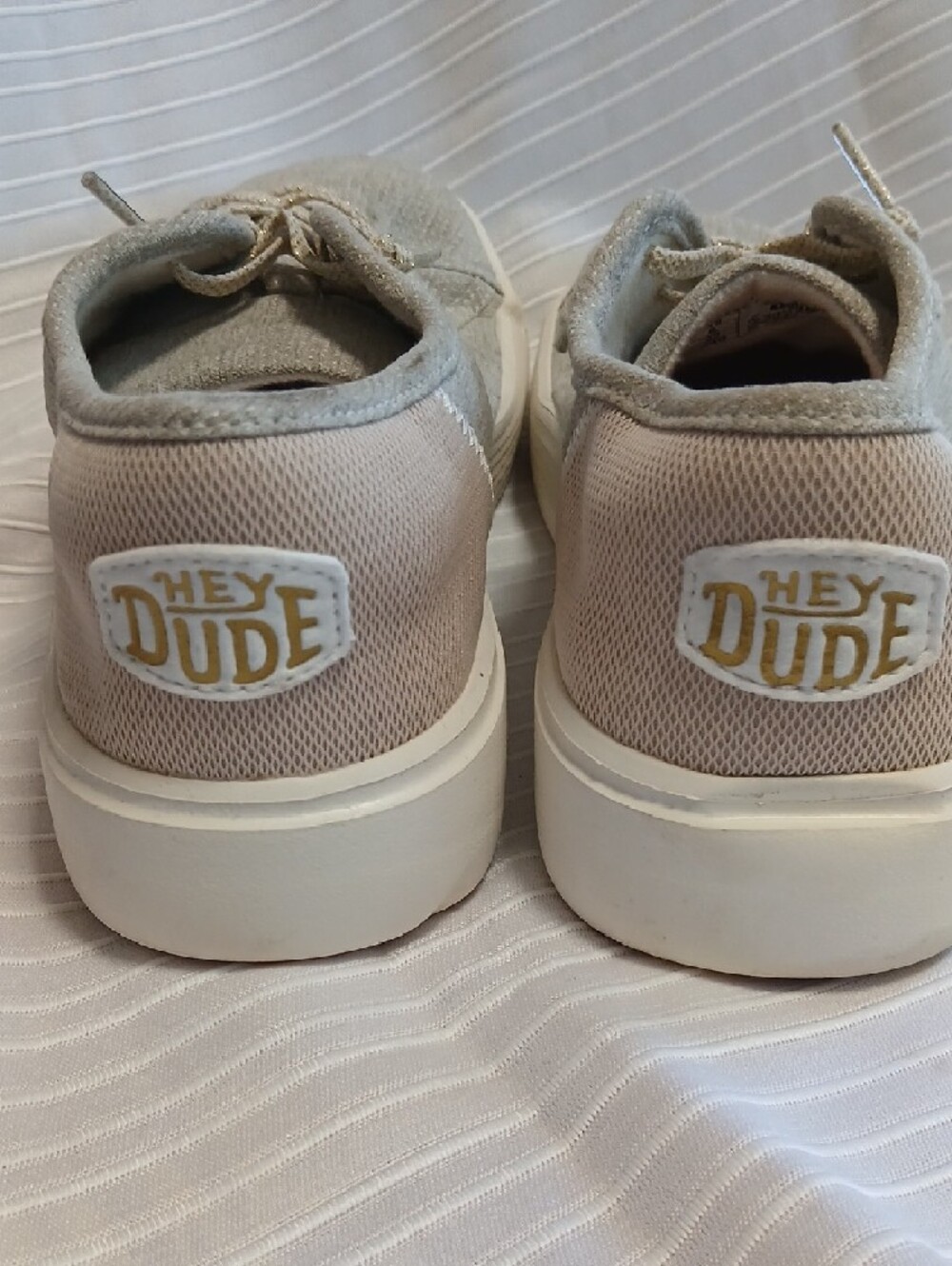 Hey Dude Women's Low-Top Sneakers in Light Taupe - Picture 4 of 6